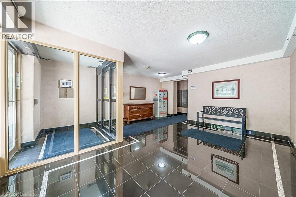 Photo 32 of 81 Charlton Avenue E Unit 702, Hamilton ON