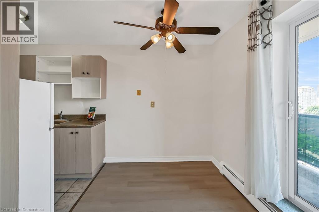 Photo 12 of 81 Charlton Avenue E Unit 702, Hamilton ON