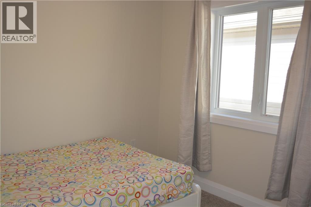 Photo 13 of 559 Balsam Poplar Street, Waterloo ON