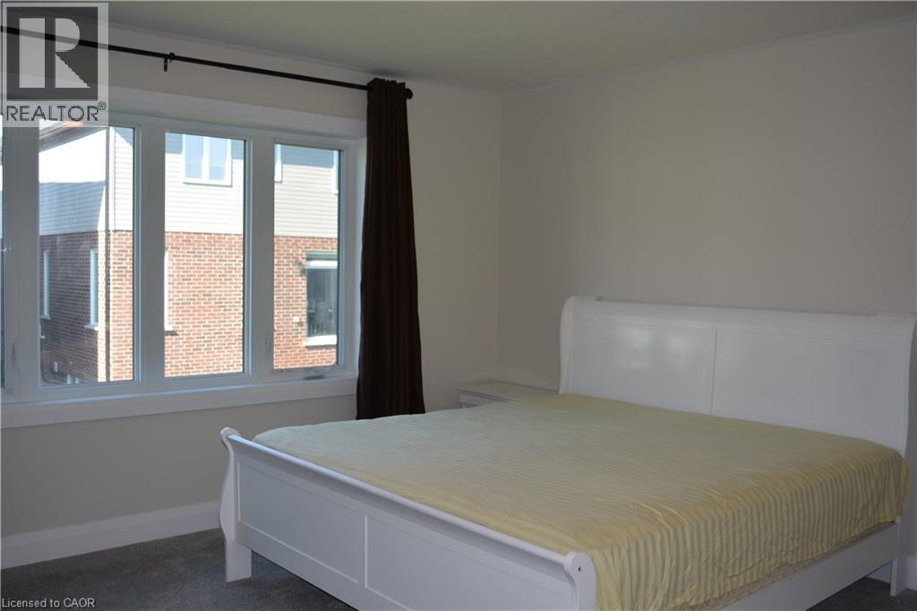 Photo 12 of 559 Balsam Poplar Street, Waterloo ON