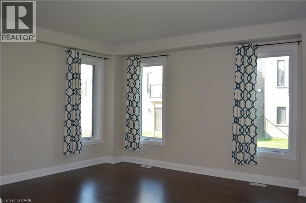 Photo 6 of 559 Balsam Poplar Street, Waterloo ON
