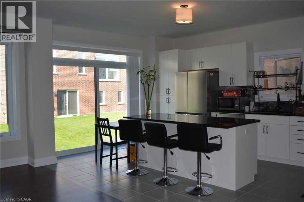 Photo 3 of 559 Balsam Poplar Street, Waterloo ON