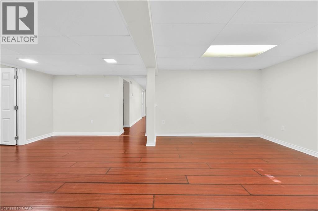 Photo 15 of 1008 Upper Wellington Street Unit Lower Suite, Hamilton ON