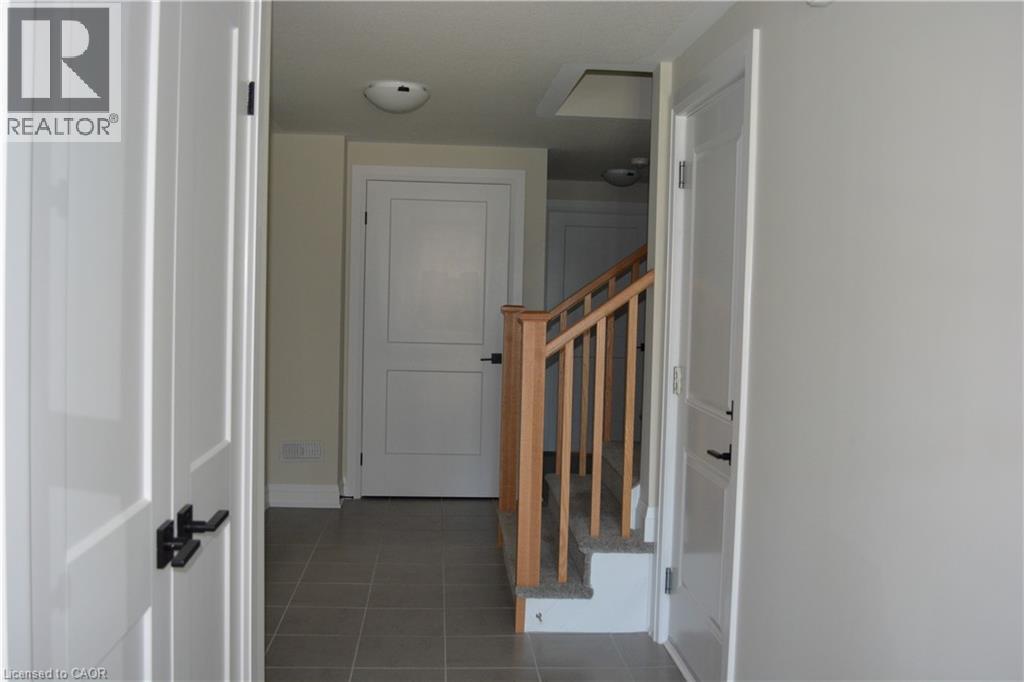 Photo 2 of 559 Balsam Poplar Street, Waterloo ON