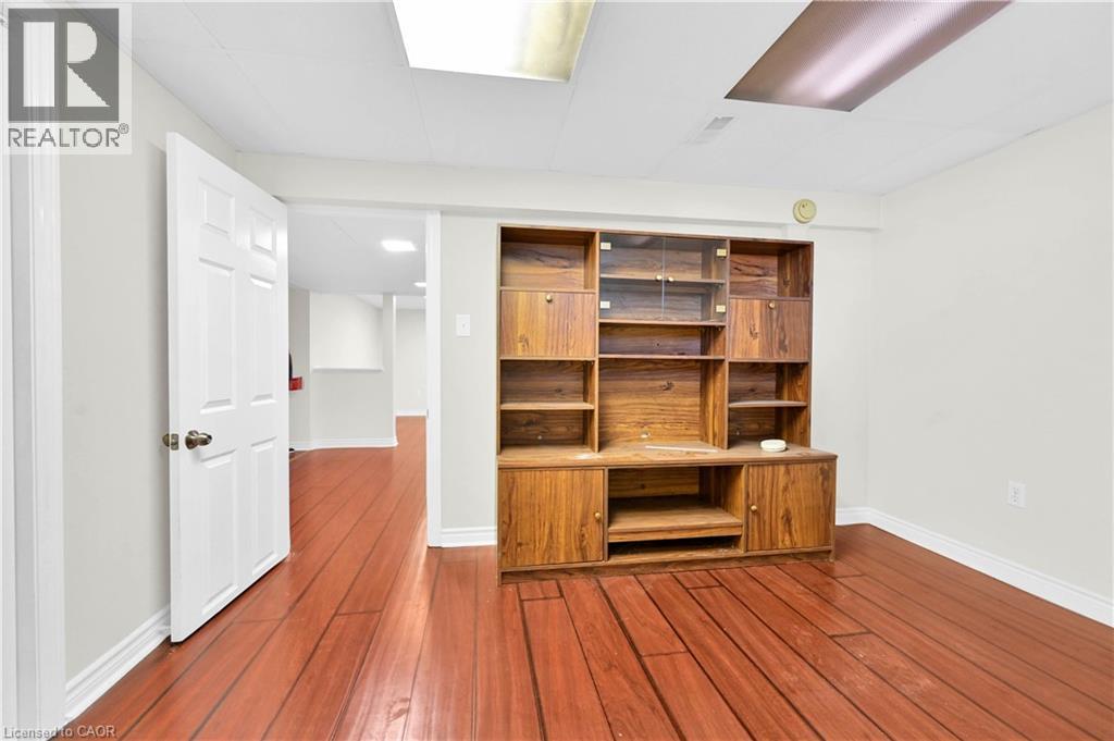 Photo 16 of 1008 Upper Wellington Street Unit Lower Suite, Hamilton ON