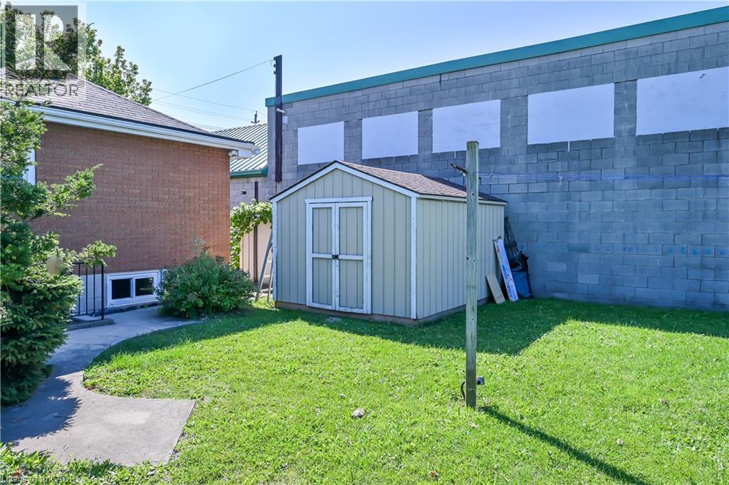 Photo 31 of 1008 Upper Wellington Street Unit Lower Suite, Hamilton ON