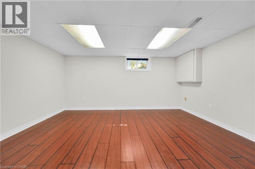 Photo 18 of 1008 Upper Wellington Street Unit Lower Suite, Hamilton ON