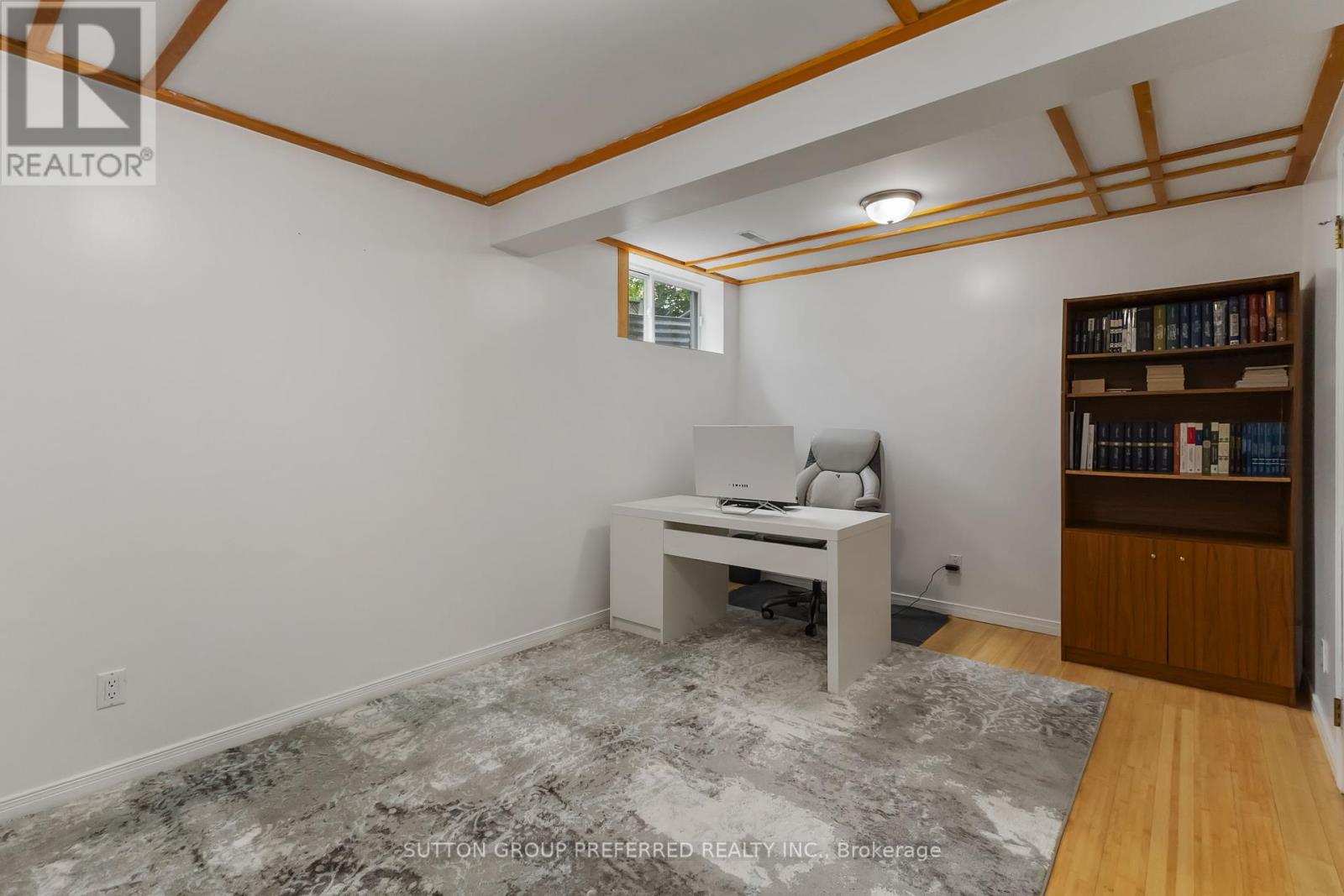 Photo 41 of 2 617 Wharncliffe Road S, London South ON