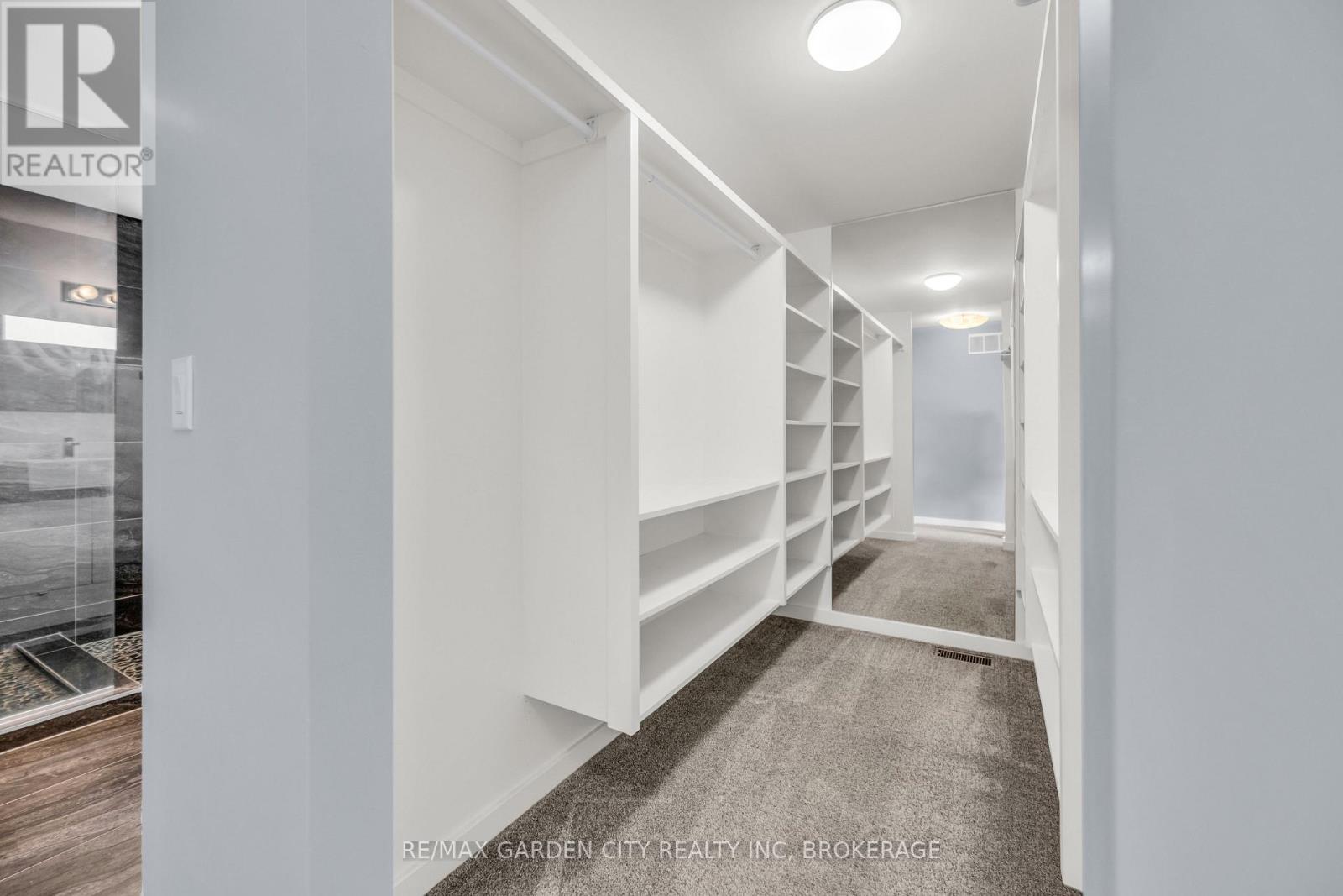 Photo 21 of 12 1 2 Beamer Court, Thorold ON