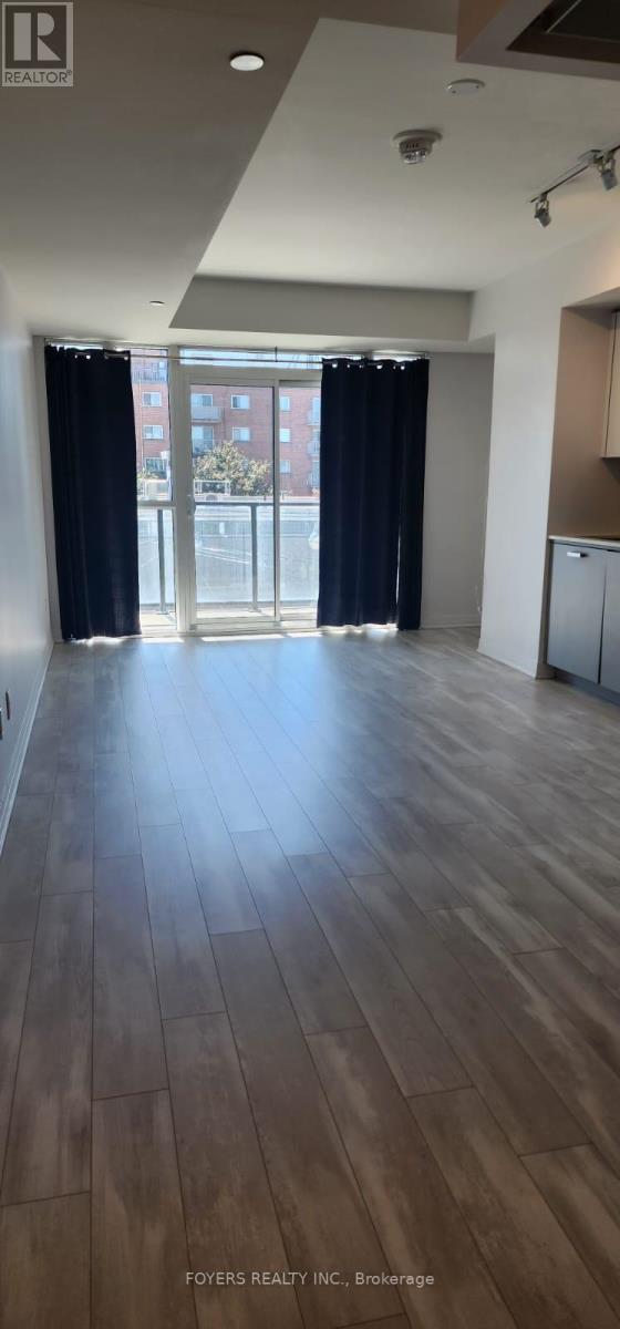 Photo 15 of 314 1630 Queen Street E, Toronto ON