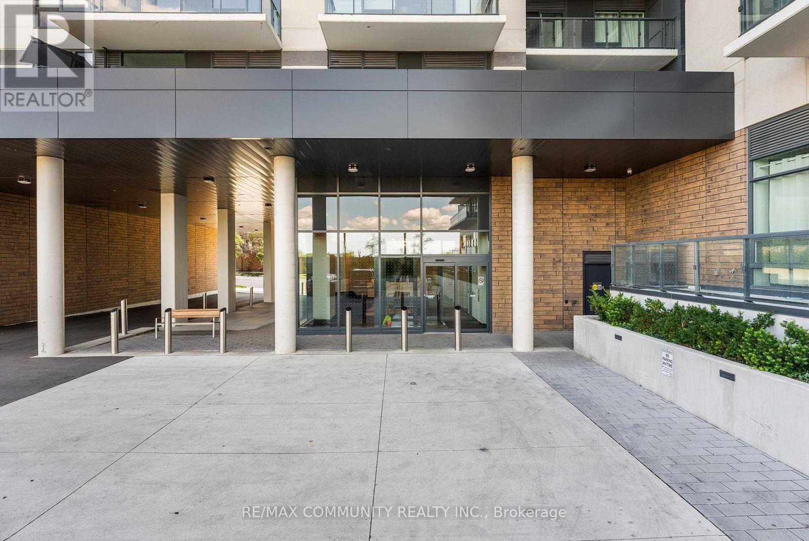 Photo 2 of 206 1350 Ellesmere Road, Toronto ON