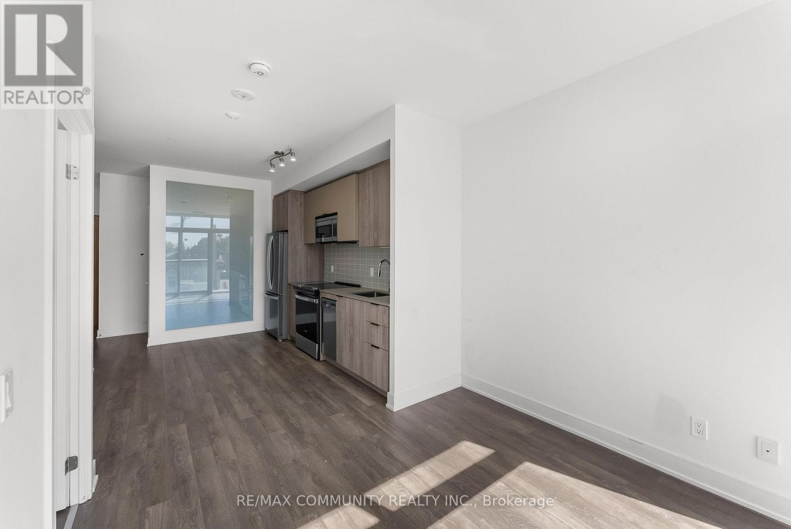 Photo 9 of 206 1350 Ellesmere Road, Toronto ON