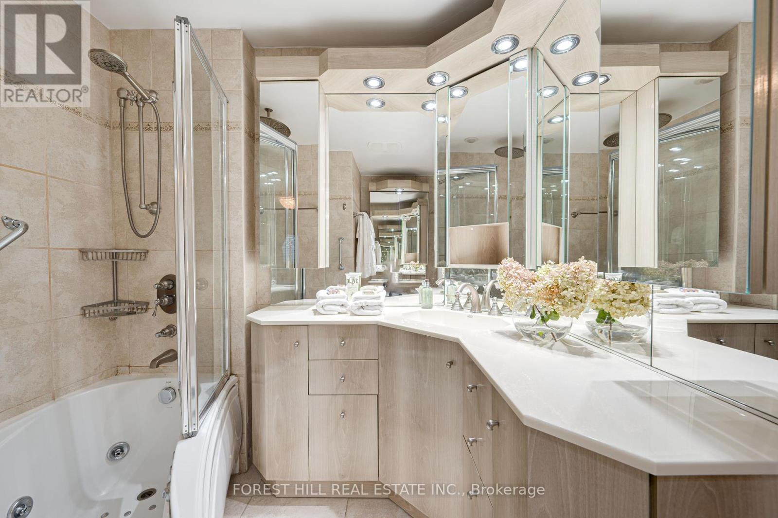 Photo 19 of 168 Borrows Street, Vaughan ON