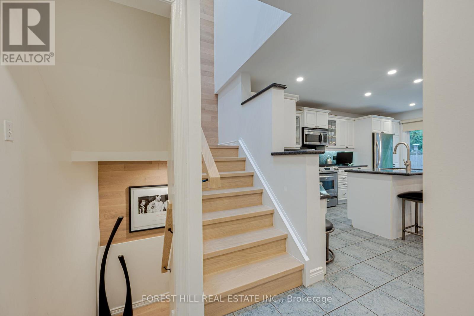 Photo 4 of 168 Borrows Street, Vaughan ON