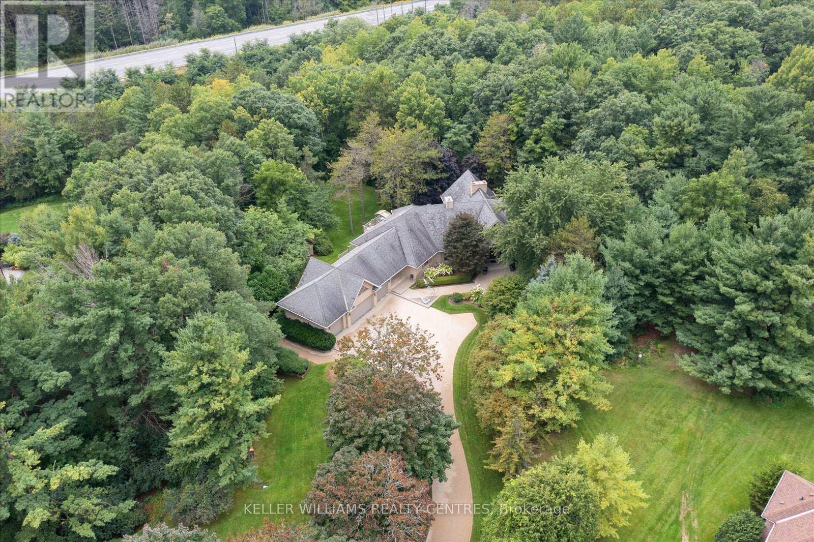 Photo 3 of 6 Country Heights Drive, Richmond Hill ON