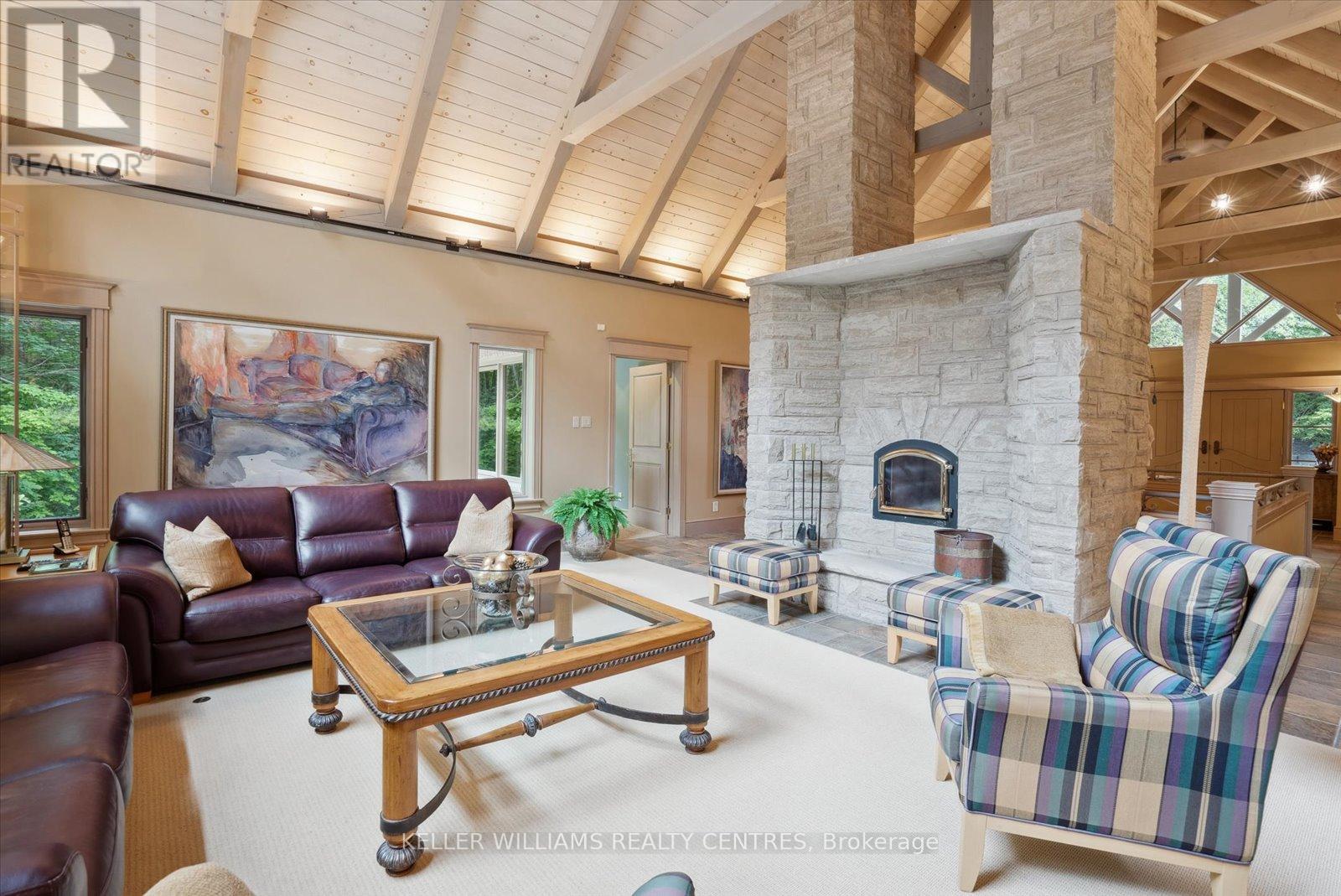 Photo 9 of 6 Country Heights Drive, Richmond Hill ON