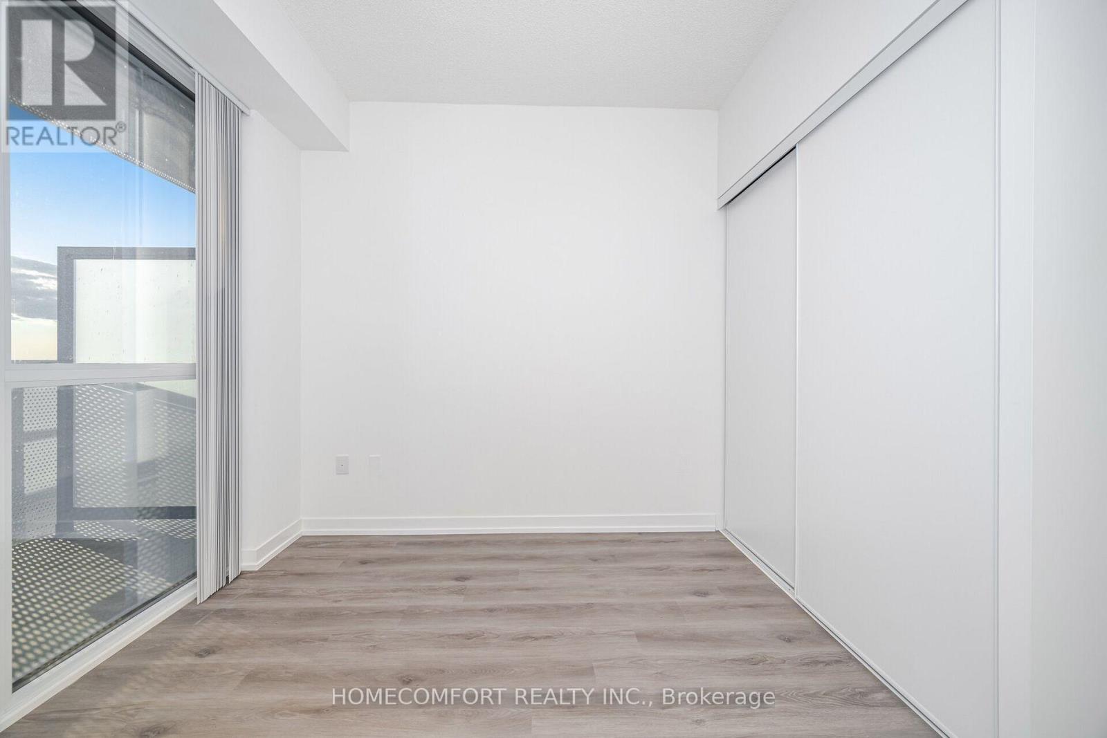 Photo 17 of 6107 225 Commerce Street, Vaughan ON