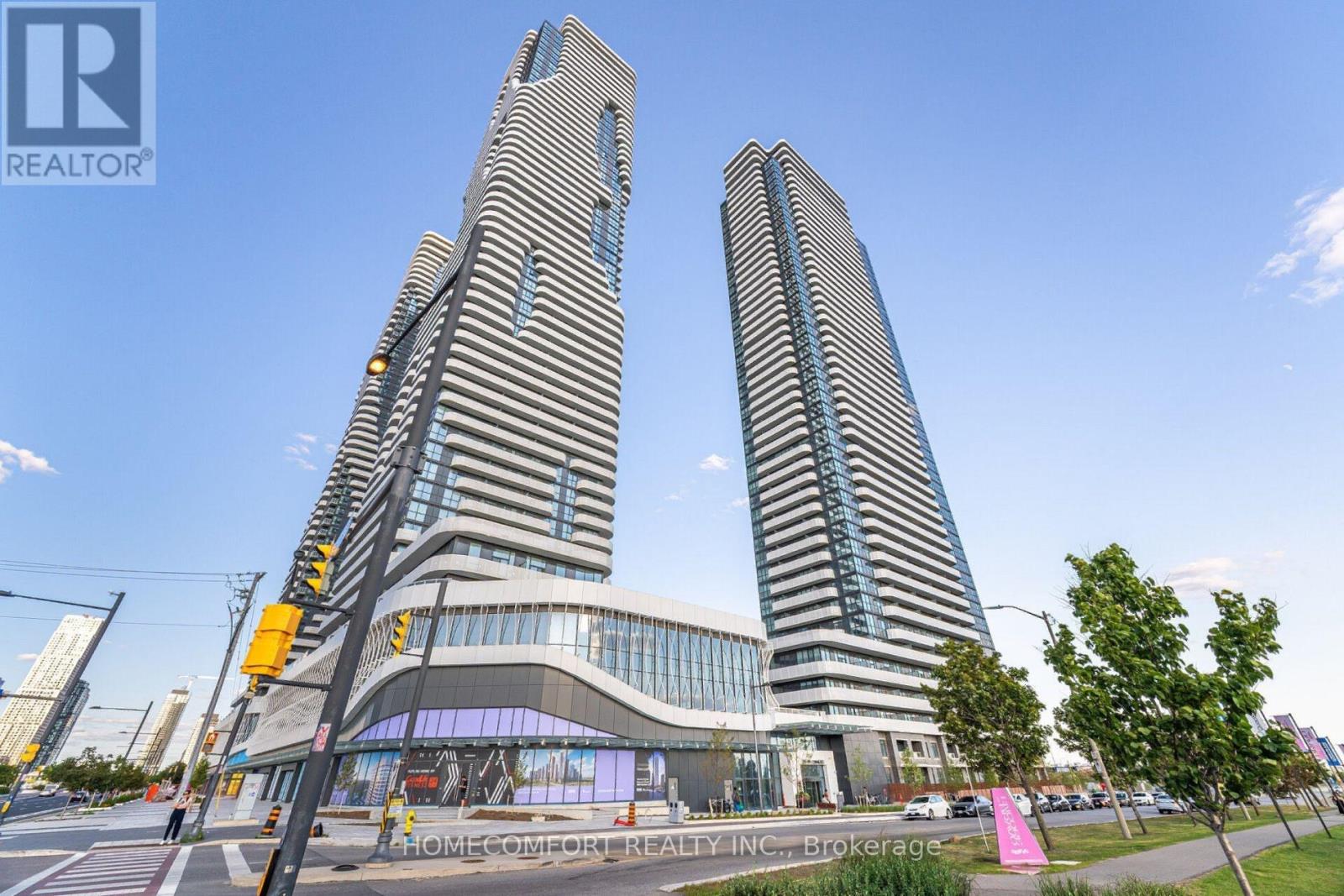 Photo 2 of 6107 225 Commerce Street, Vaughan ON