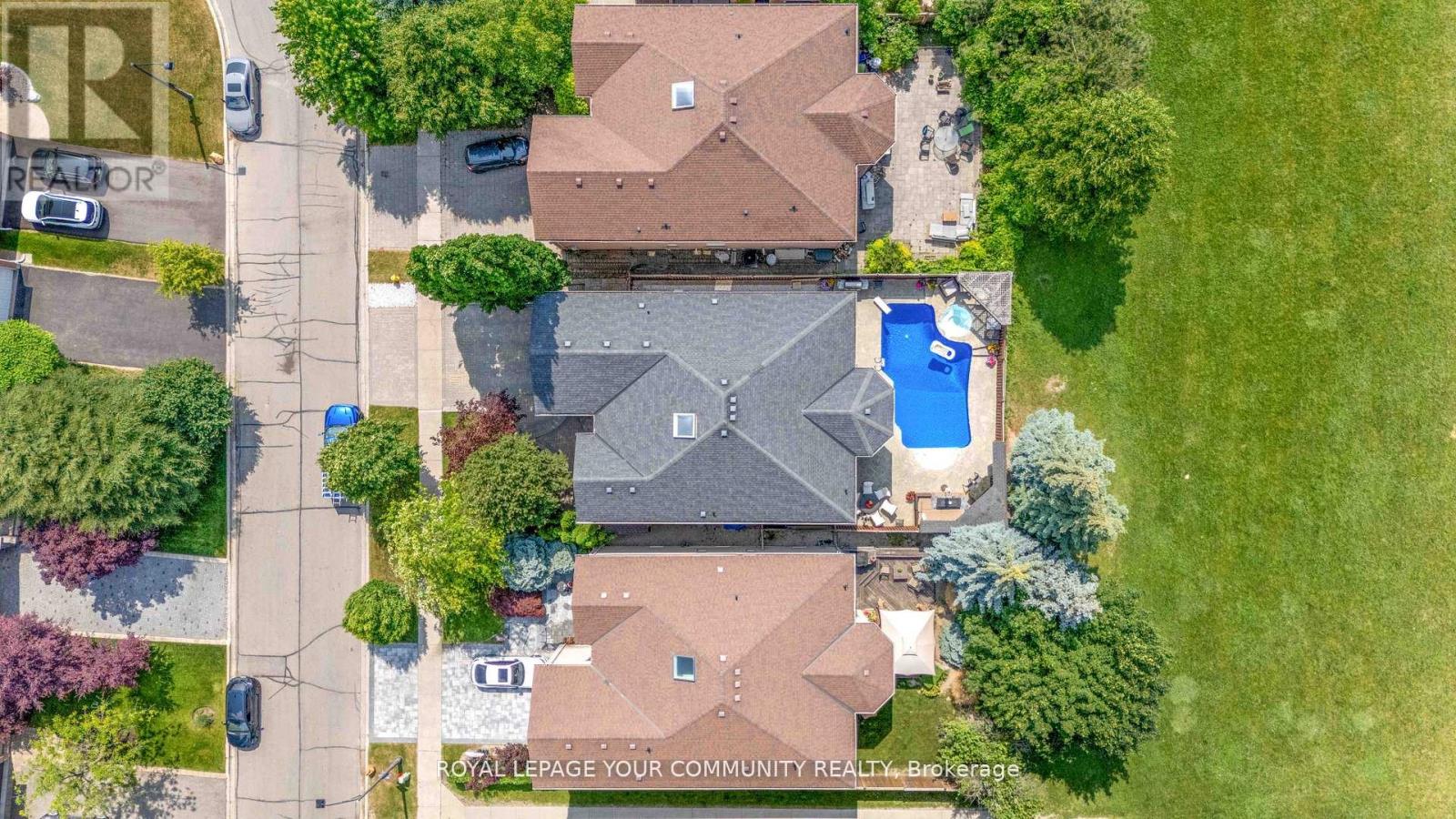 Photo 47 of 118 Forest Lane Drive, Vaughan ON