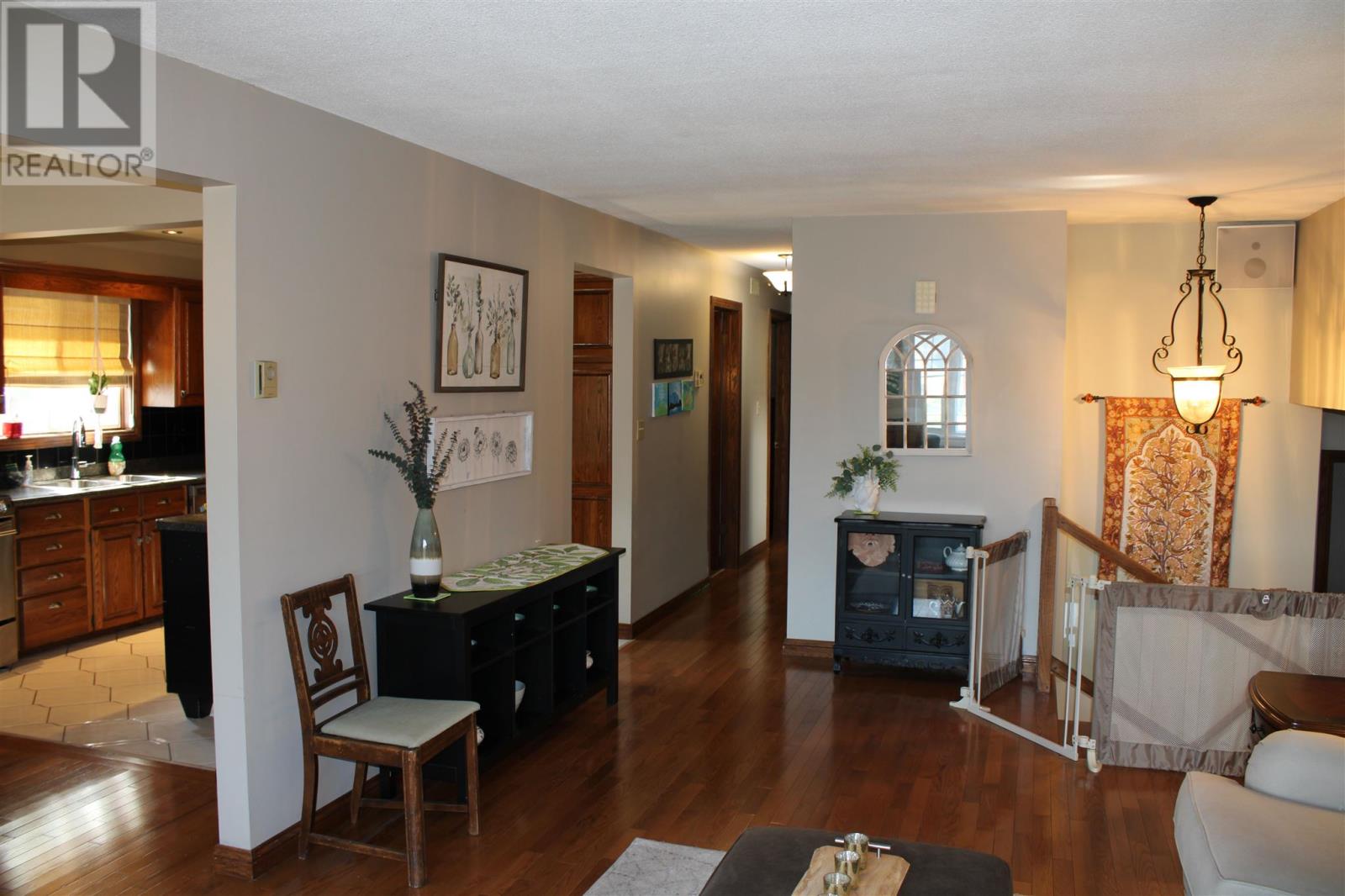 Photo 10 of 96 Golf Range Cres, Sault Ste Marie ON