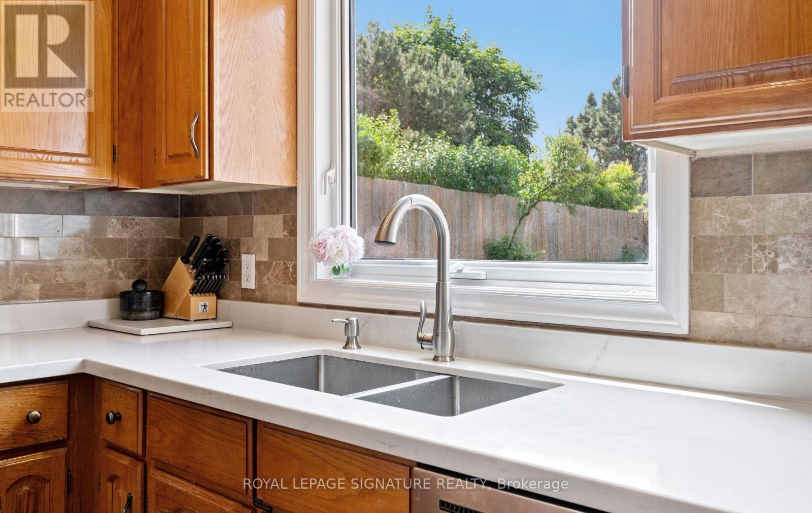 Photo 17 of 388 Bud Gregory Boulevard, Mississauga ON