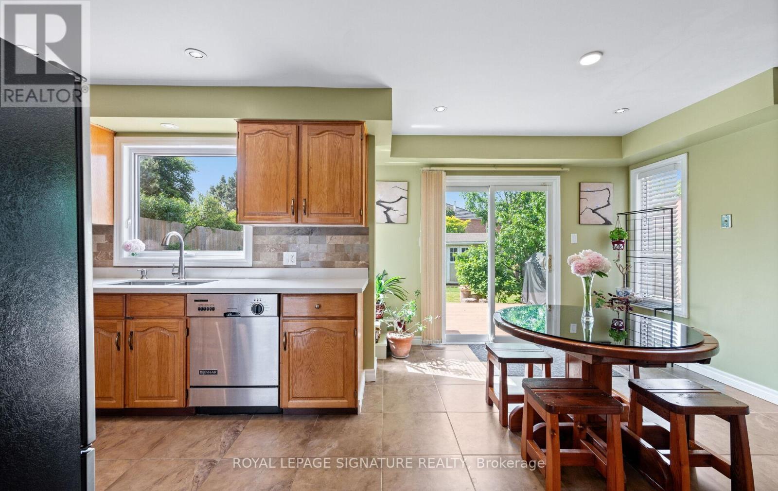 Photo 18 of 388 Bud Gregory Boulevard, Mississauga ON
