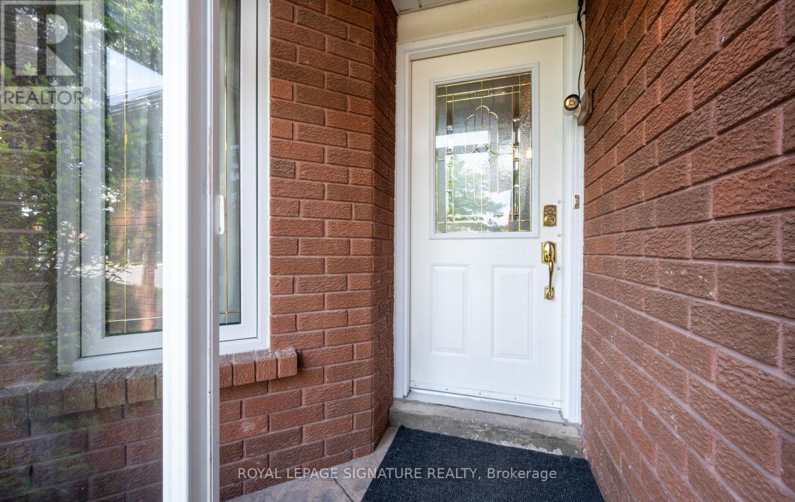 Photo 2 of 388 Bud Gregory Boulevard, Mississauga ON
