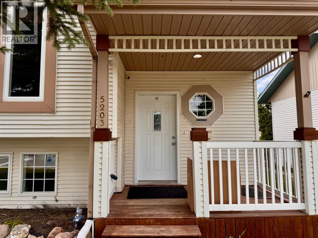 5203 42 Street, Innisfail