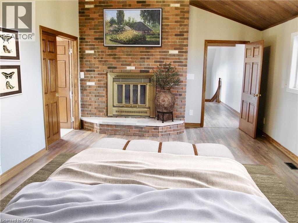 Photo 15 of 580 3rd Road E, Hamilton ON