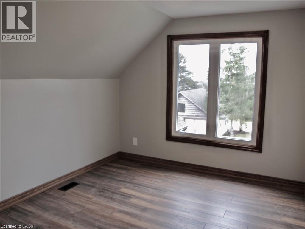 Photo 19 of 580 3rd Road E, Hamilton ON