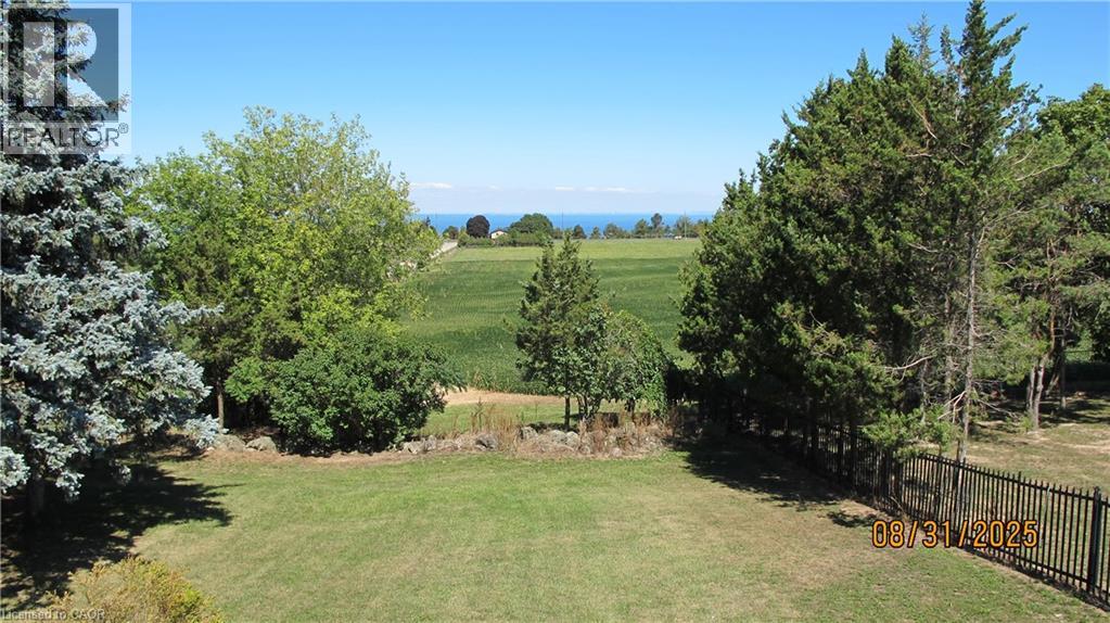 Photo 23 of 580 3rd Road E, Hamilton ON