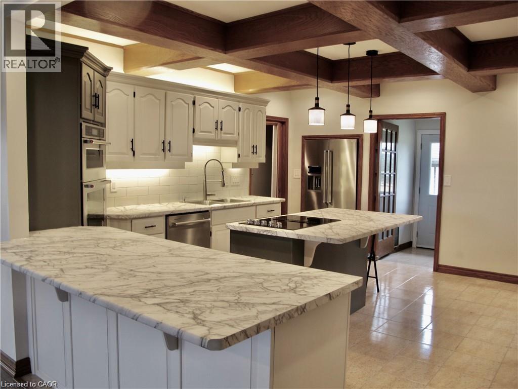 Photo 8 of 580 3rd Road E, Hamilton ON