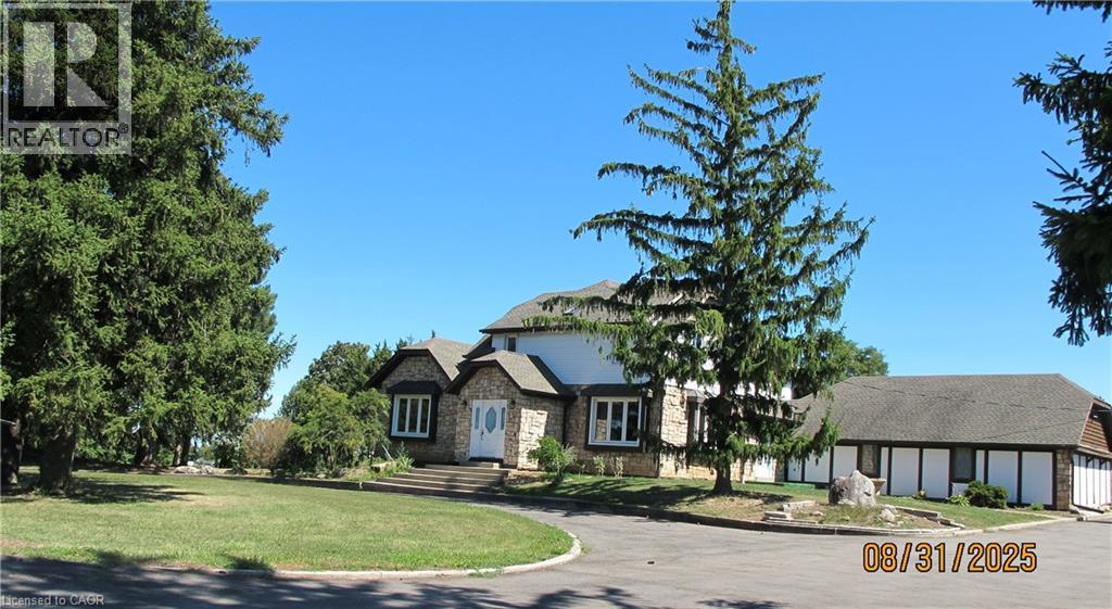 Photo 1 of 580 3rd Road E, Hamilton ON