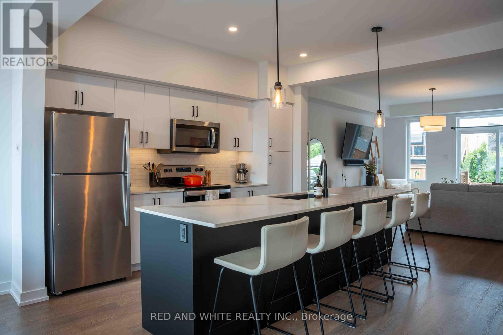 Photo 10 of 25 350 River Road, Cambridge ON