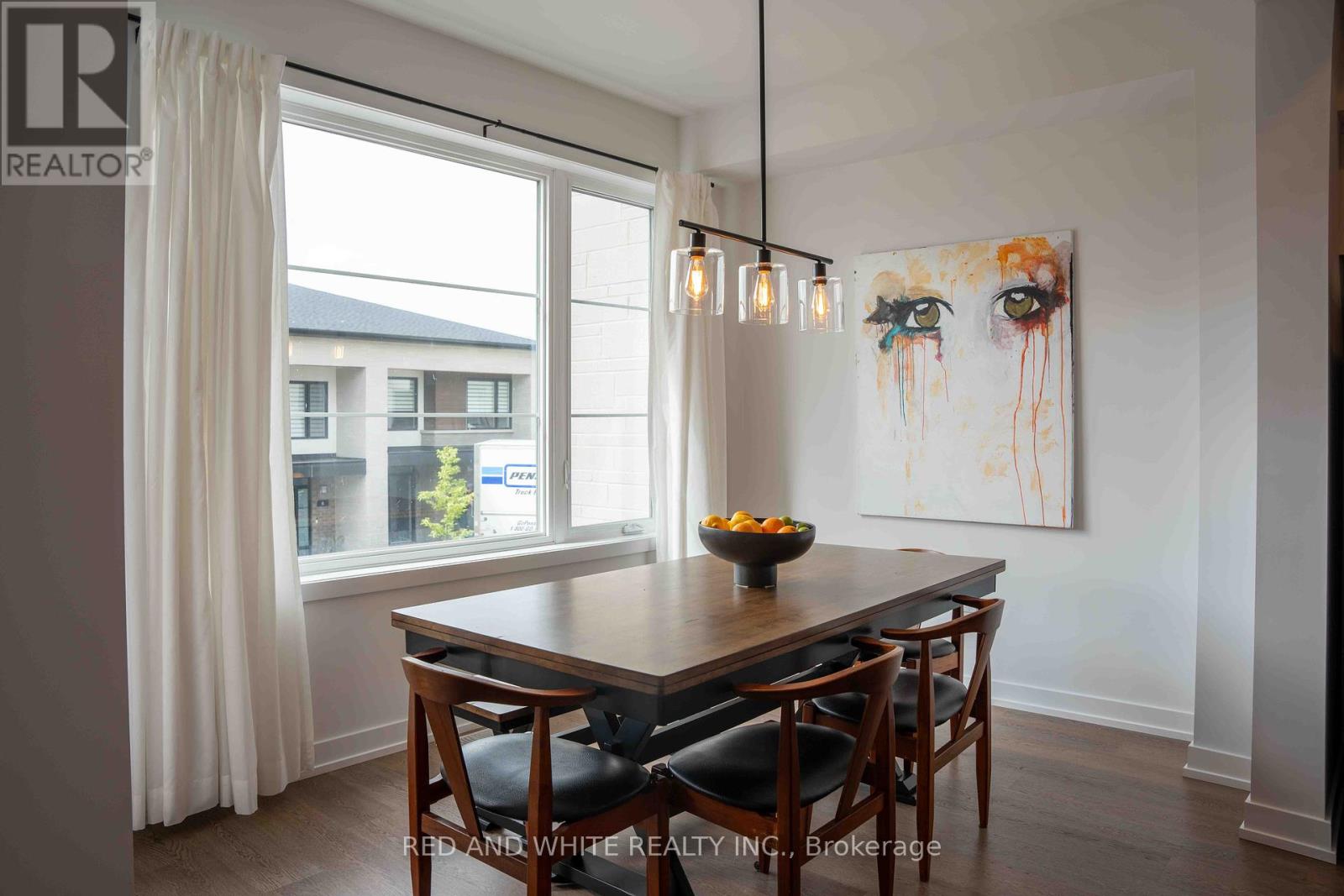 Photo 14 of 25 350 River Road, Cambridge ON