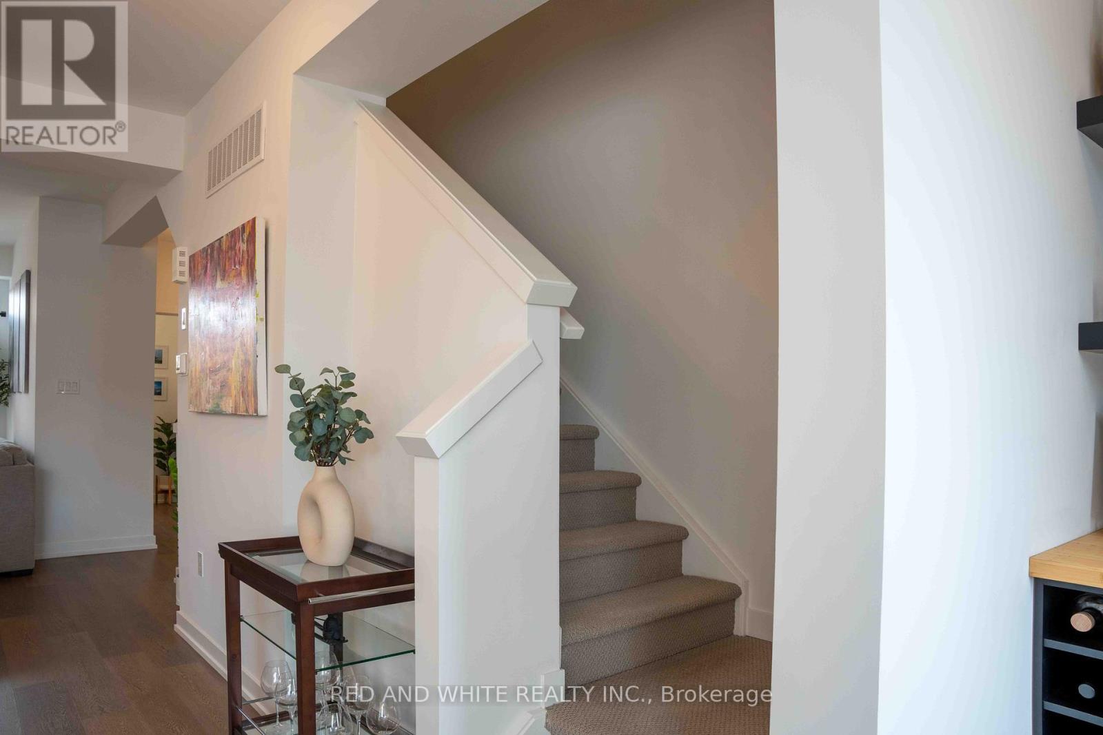 Photo 19 of 25 350 River Road, Cambridge ON