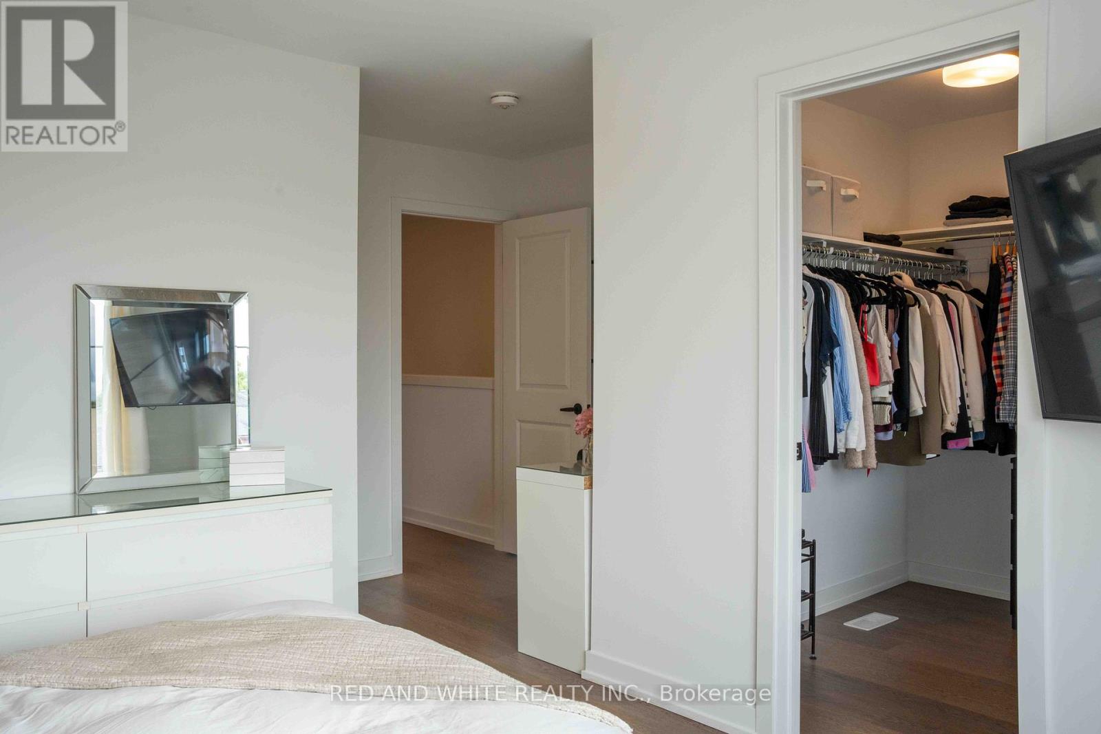 Photo 22 of 25 350 River Road, Cambridge ON