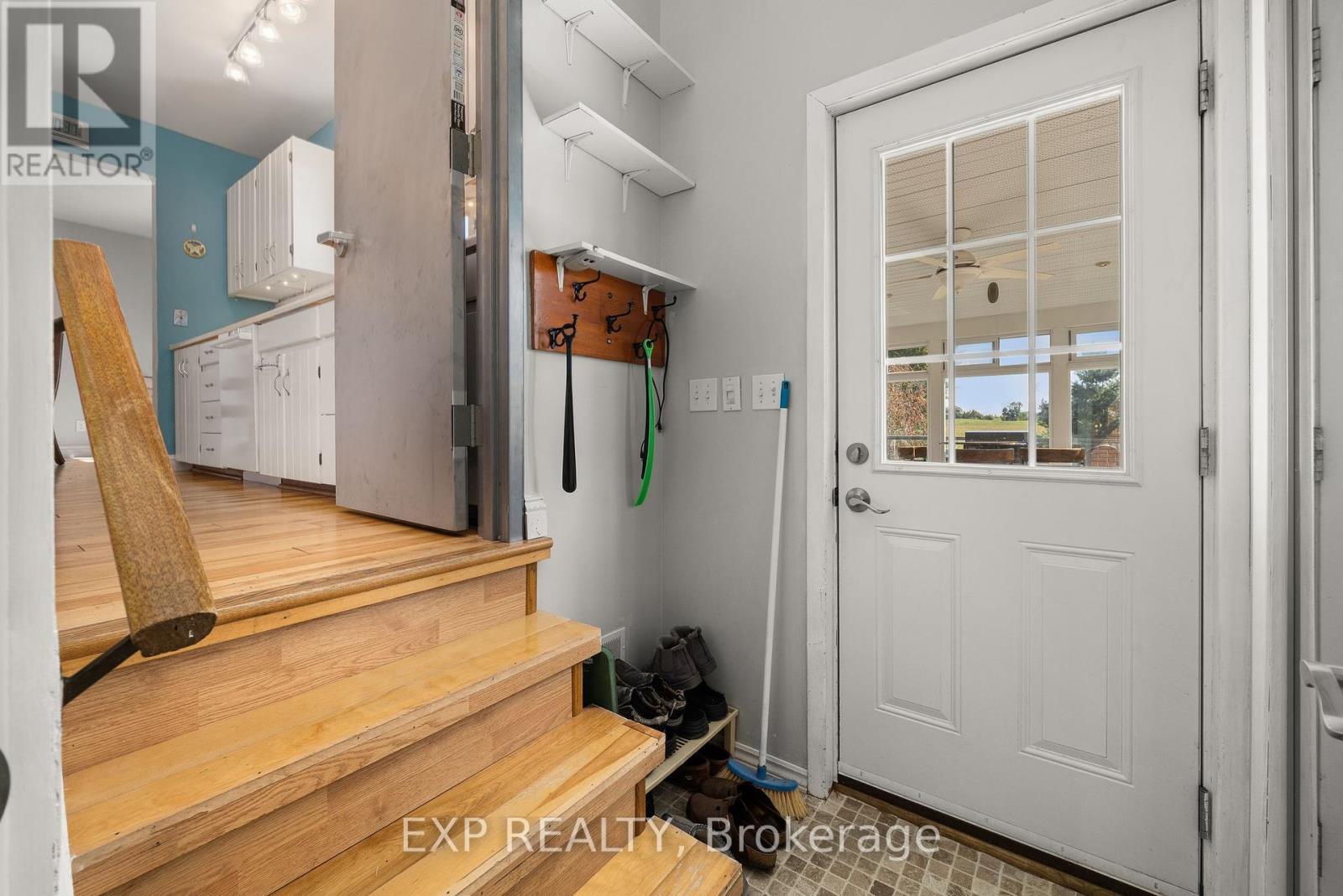 Photo 22 of 112 Stoco Road, Tweed ON