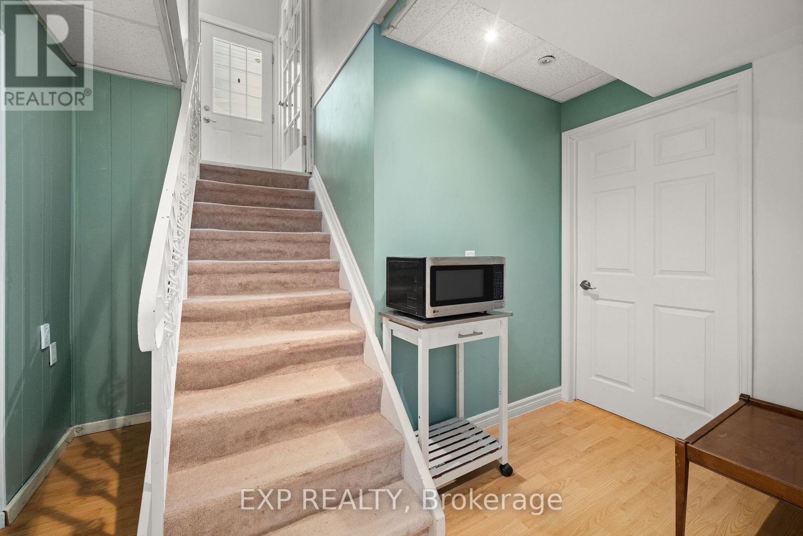 Photo 23 of 112 Stoco Road, Tweed ON