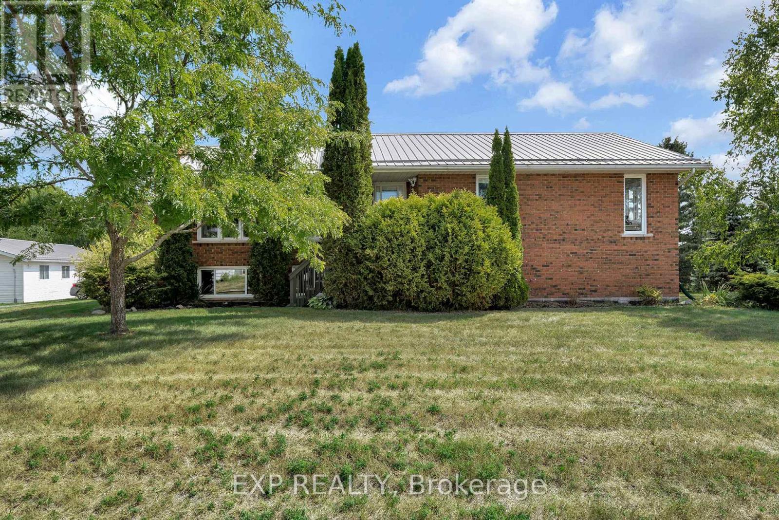 Photo 4 of 112 Stoco Road, Tweed ON