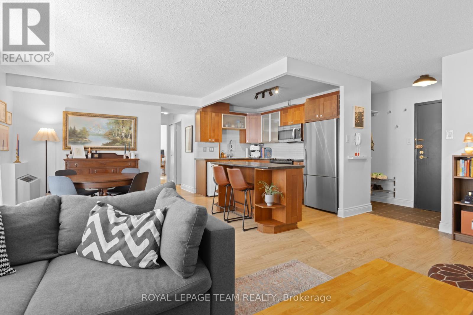 Photo 10 of 503 141 Somerset Street W, Ottawa ON