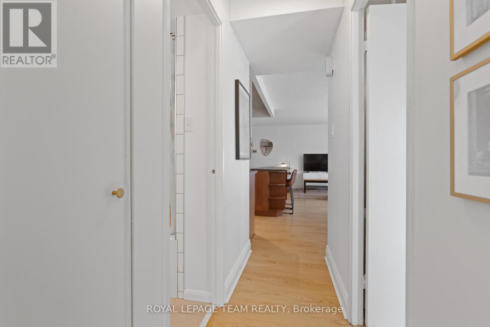 Photo 17 of 503 141 Somerset Street W, Ottawa ON