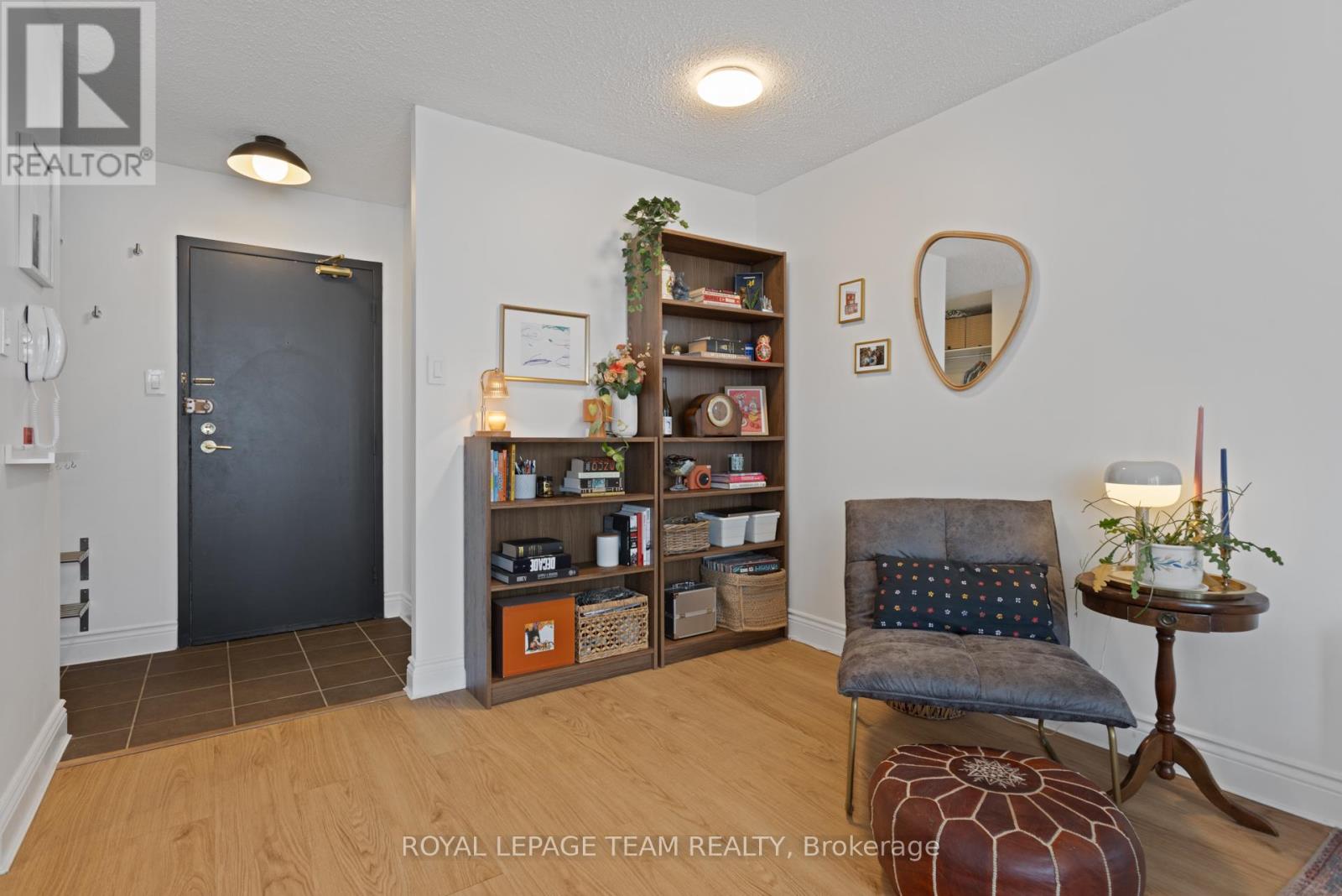Photo 6 of 503 141 Somerset Street W, Ottawa ON