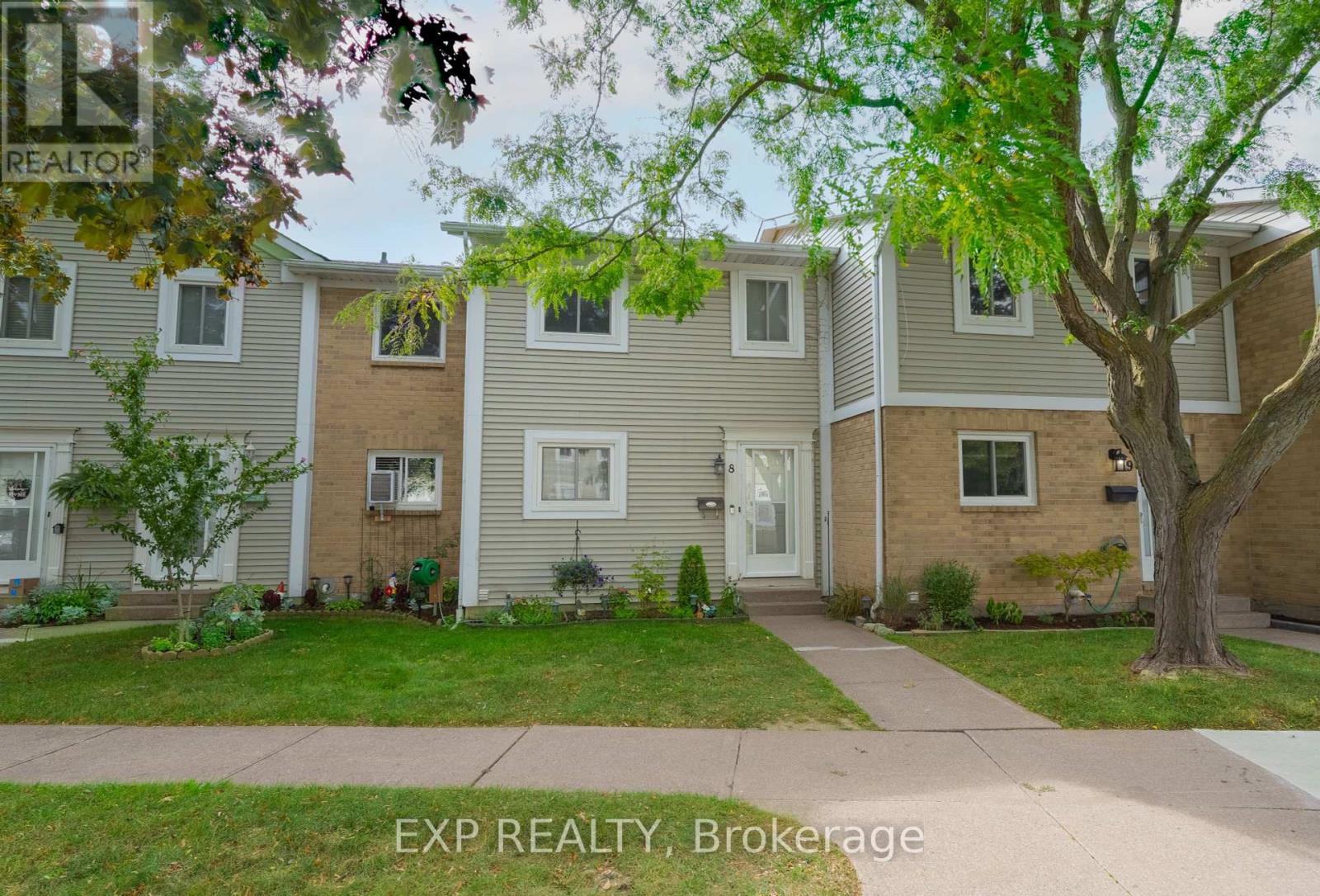 Photo 1 of 8 38 Elma Street, St Catharines ON