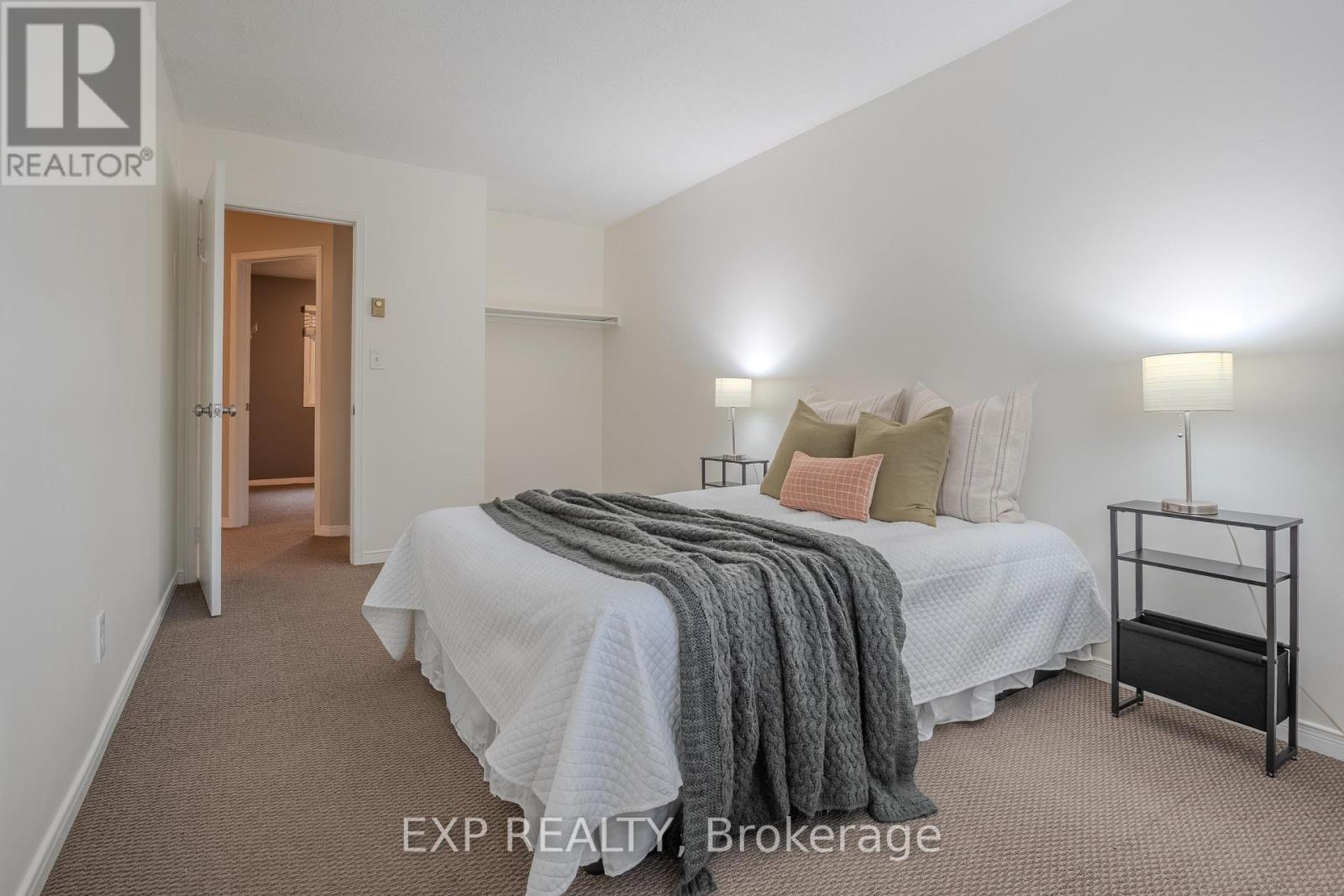 Photo 12 of 8 38 Elma Street, St Catharines ON