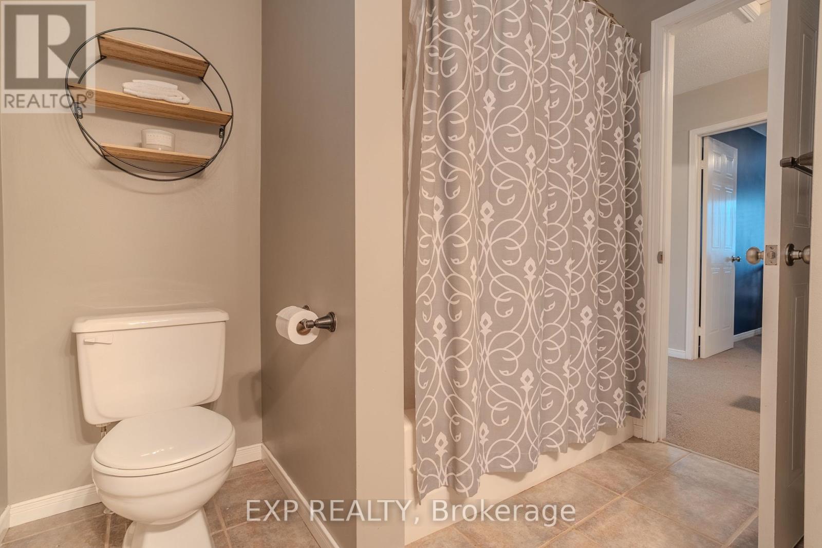 Photo 15 of 8 38 Elma Street, St Catharines ON