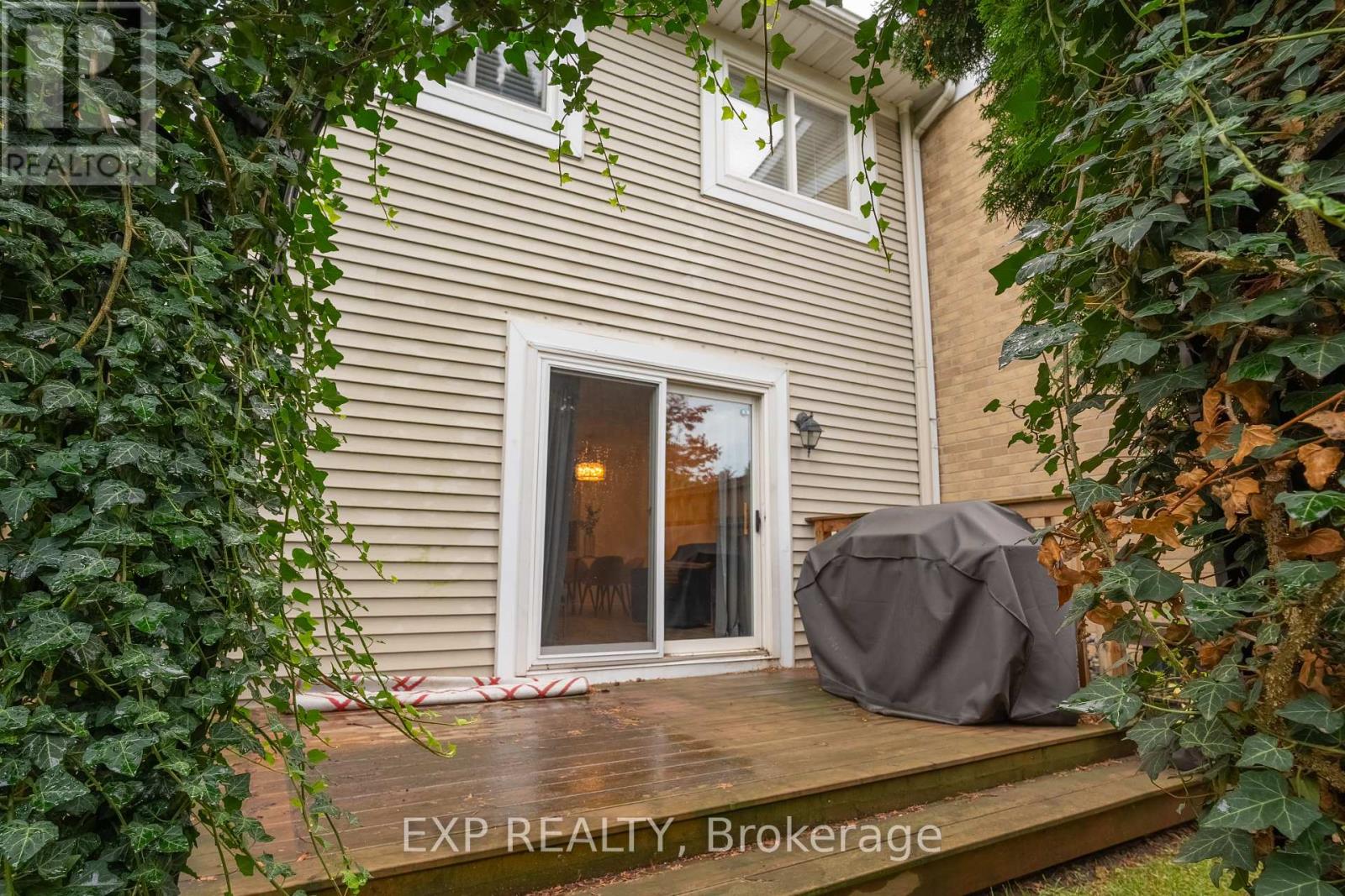 Photo 18 of 8 38 Elma Street, St Catharines ON