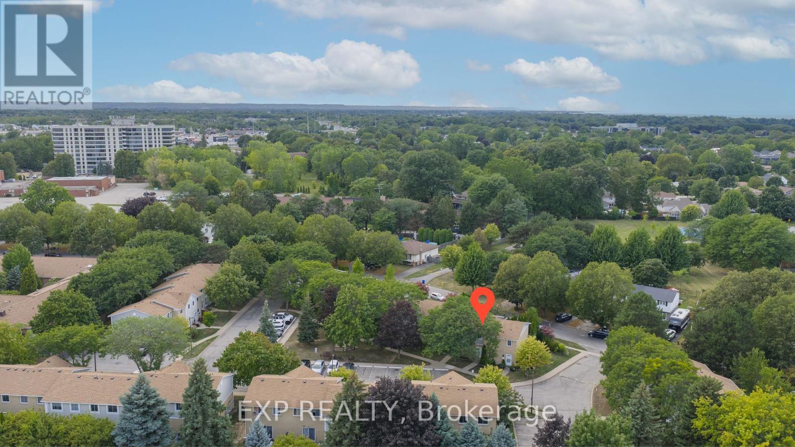 Photo 20 of 8 38 Elma Street, St Catharines ON