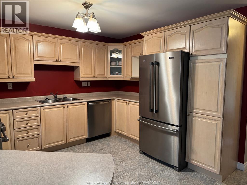 Photo 15 of 11285 Firgrove Drive, Windsor ON