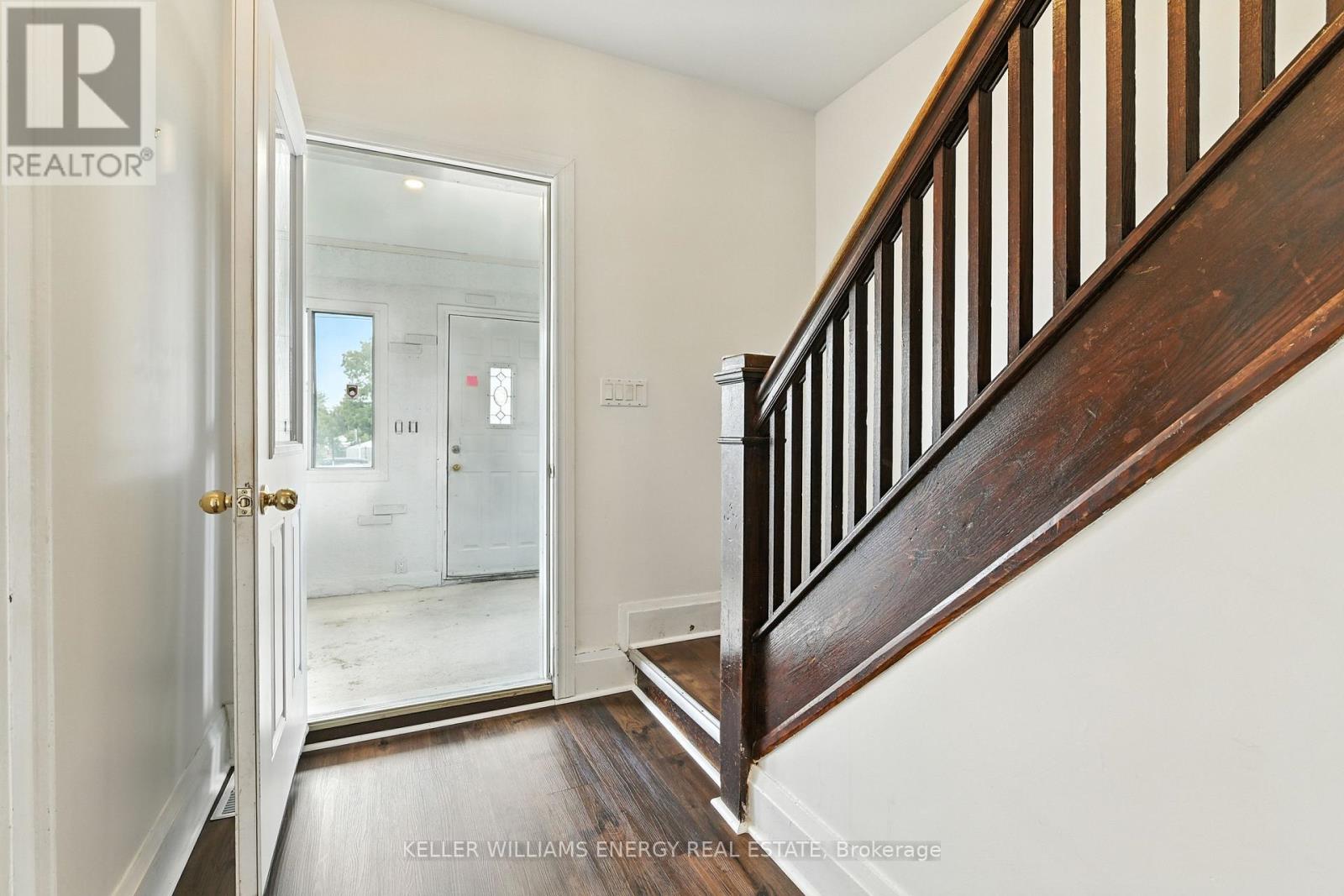 Photo 3 of 217 Drew Street, Oshawa ON